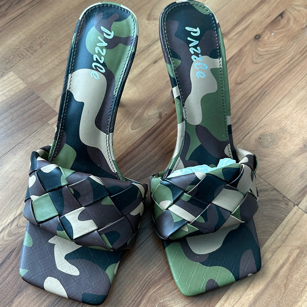 Pazzle camo heel